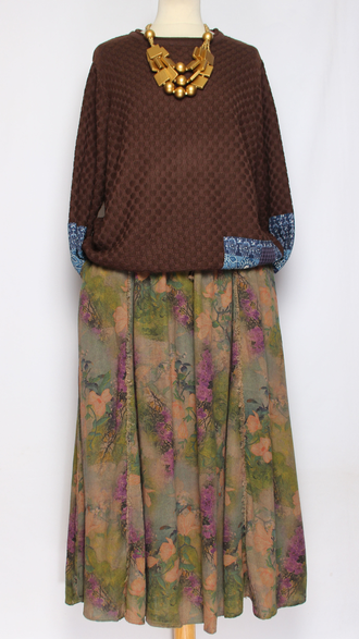 Джемпер ХЛОПОК "ГОЛУБЫЕ НАШИВКИ" бежевый, трава, шоколад до р.50