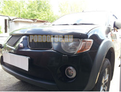 Защита радиатора Mitsubishi L200 2006-2010 black верх