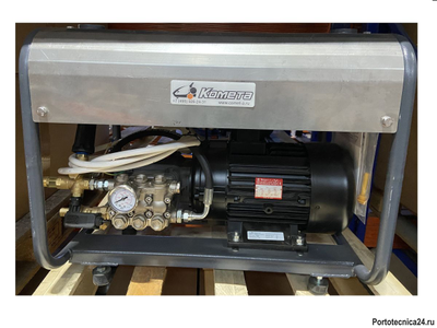 Насос плунжерный FW2 NH 15/210 TS85°C с эл. двигателем 380 В 5,5 кВт на раме с дистанц. кнопкой 24В