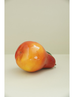 Груша с листом (красная)