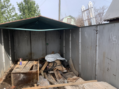 Железный гараж