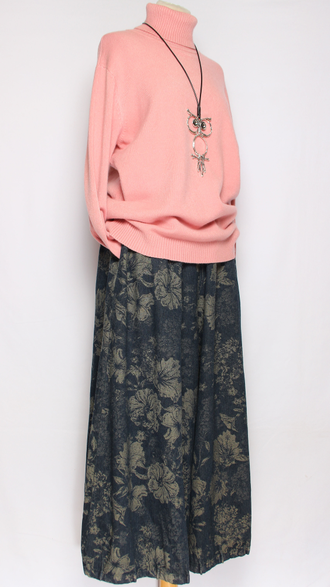 ЮБКА-БРЮКИ джинс-гобелен "ЗАЩИПЫ крупный цветок" синяя р.46-54