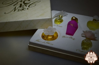 Nina Ricci Fleur de Fleurs (Нина Флер де Флерс) винтажные духи парфюм миниатюра 2ml