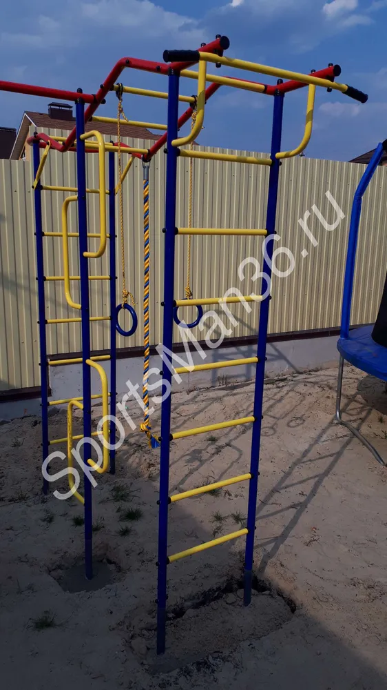 УЛИЧНЫЙ ДЕТСКИЙ СПОРТИВНЫЙ КОМПЛЕКС ПИОНЕР-ЮНГА - рукоход и кольца детально