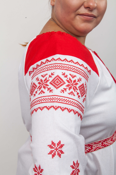 Платье льняное славянское с вышивкой. Русская поликовая рубаха