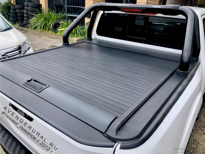 Роллета в кузов пикапа DFM Rich 6 позволяет сохранить штатную дугу и обеспечить сохранность груза!