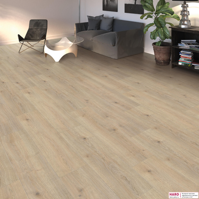 Ламинат Haro Дуб Контура Каменно-Серый 532066 в интерьере гостиной