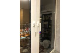 ✅Вместо ручек от застройщика появились алюминиевые красавчики из коллекции Дублин. 