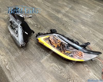 Фары Toyota Camry 40 в стиле Lexus бегающие (светлые)