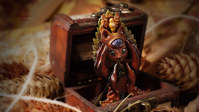 Коллекционная брошь "Кошачья фотокамера" в стиле стимпанк и Алисы в Стране Чудес