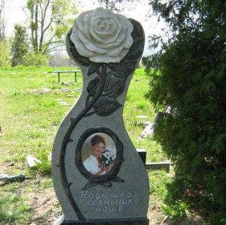 Надгробный памятник Гитара