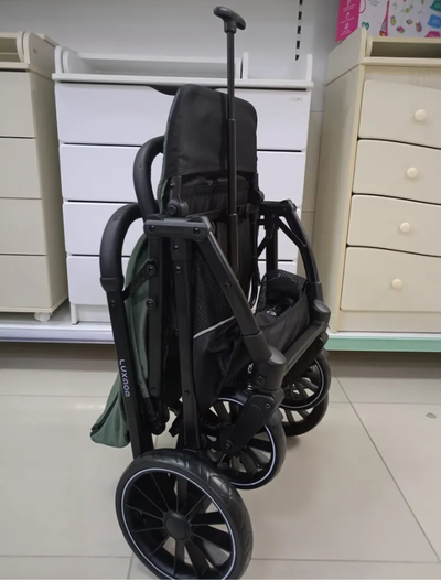Детская коляска Luxmom H2 Черный (перекидная ручка)