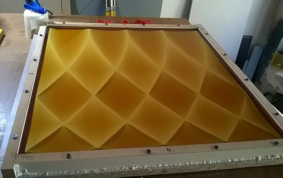 Изготовление полиуретановой формы для гипсовой 3d панели "Буфы". Используется только высококачественный полиуретан, либо силикон на платиновых катализаторах.