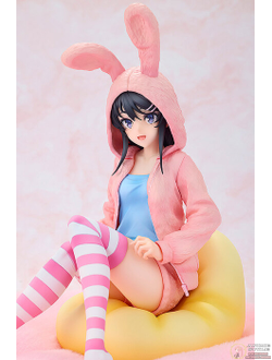 Фигурка 1/7 Маи Сакурадзима (Sakurajima Mai Hoodie Look Rabbit Ears ver.)