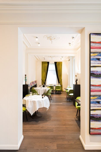 Напольный плинтус SX122 - 7,9*2,2*200см