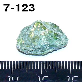 Хромдиопсид натуральный (необработанный) №7-123: 2,1г - 19*12*6мм