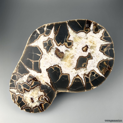 Септария, кальцит и барит, половинка. Россия. 285*210*85мм