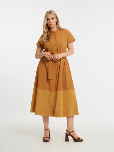 Летнее платье приталенное с поясом