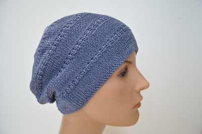 Берет вязаный фиолетового цвета