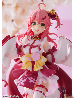 Фигурка Мико Сакура (Miko Sakura Pop Up Parade)
