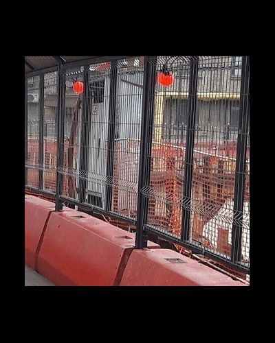 3АП ограждение для стройки из сетки с козырьком