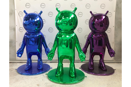 Фигуры с зеркальным покрытием. Инопланетянин из стеклопластика