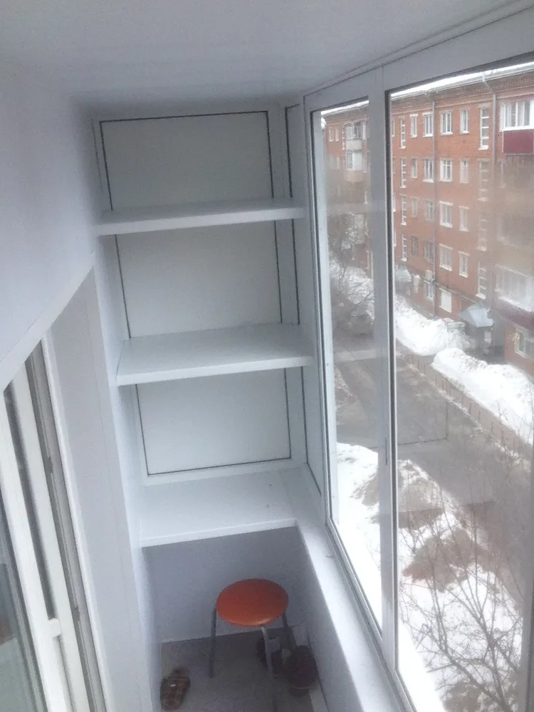Обшив зеленого балкона, Ижевск, Пастухова 43а