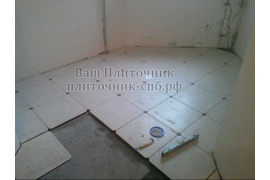 Укладка керамогранита на пол по диагонали со вставками.