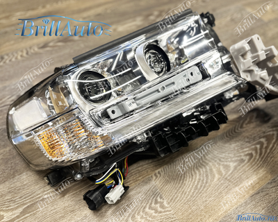 Фары Toyota Land Cruiser 200 светлые классические (GBT)