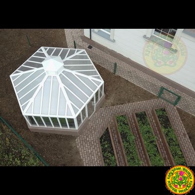 Базовая комплектация шестигранной оранжереи теплицы ЛОНДОН длина грани 2500 мм