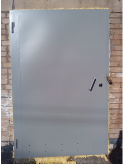 ДВЕРЬ МЕТАЛЛИЧЕСКАЯ С ТЕХ.ОТВЕРСТИЯМИ