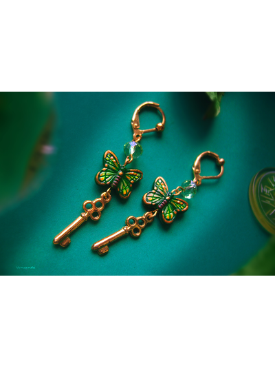 "Посланницы чудес", серьги с бабочками и ключиками (благотворительность)