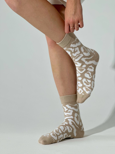 НОСКИ ПРИЯТНО "БЕЖЕВЫЙ ЛЕОПАРД"