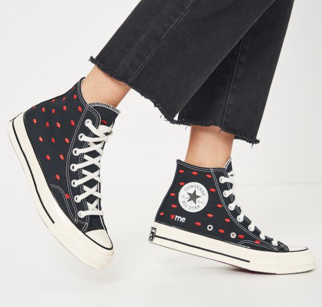 Кеды Converse Chuck Taylor 70 Embroidered Lips со скидкой в Спб