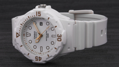 Часы Casio LRW-200H-7E2