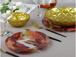 Салатники и тарелки