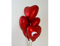 Фонтан из 5 фольгированных сердец