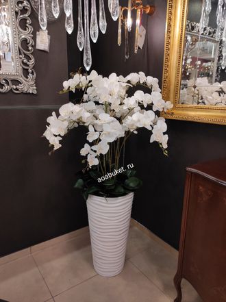 Композиция из искусственных цветов Орхидея белая в высоком кашпо на пол № OР014