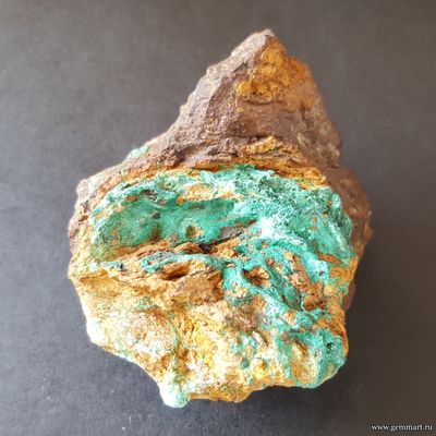 Малахит. Средний Урал.