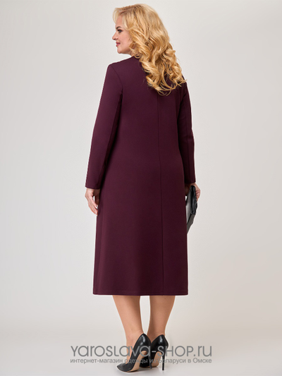 Универсальное свободное платье бордового цвета длины миди