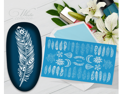 Слайдер с белой геометрией