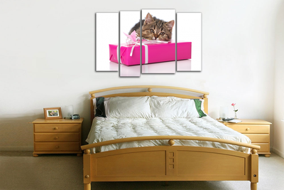 Модульная картина "Котик и подарок"