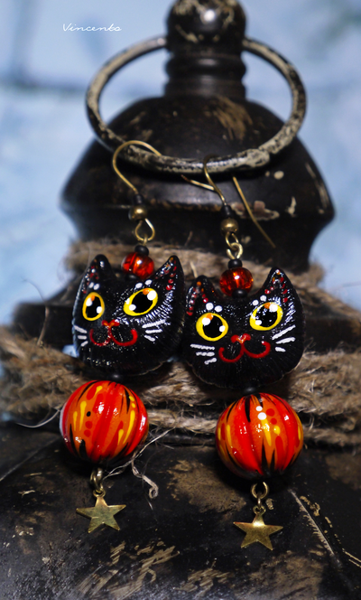"Советники звёзд", серьги-талисманы с желтоглазыми котиками
