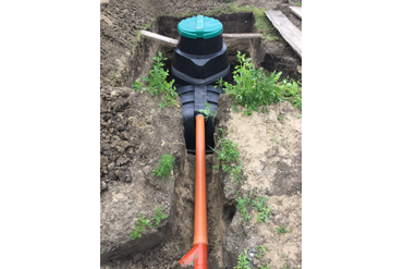 Подключение емкости к водосточной трубе