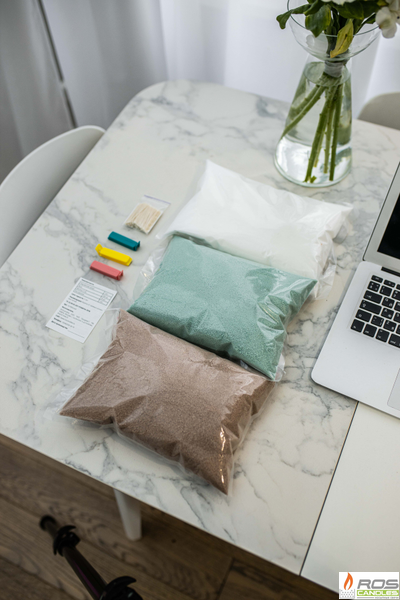 Набор цветных свечей: мятные "Мятный" - 1кг; бежевые "Бежевый" - 1кг; белые "Бизнес" - 1кг