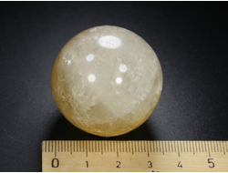 Шар Кальцит золотистый, Бразилия (35,5 мм, 65 г) №24479