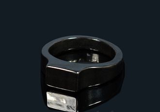Кольцо-перстень из гематита ширина 7-8мм