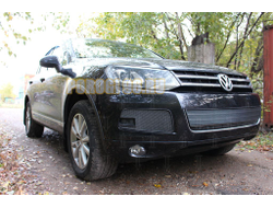 Защита радиатора Volkswagen Touareg II 2010-2014 боковая часть (2 части) black
