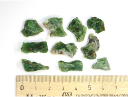 Опал зеленый в ассортименте, Казахстан (15-20 мм, 1-1,5 г) №22898