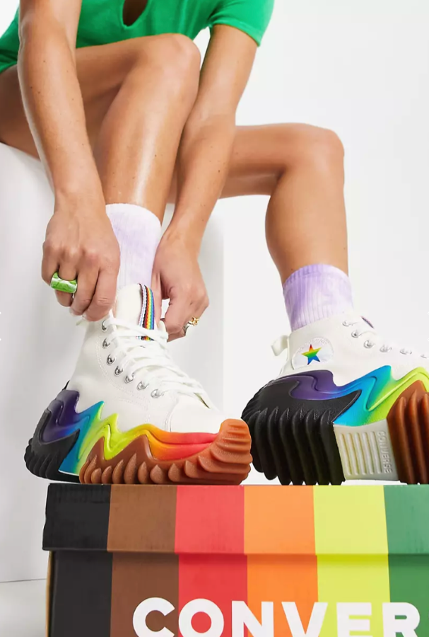 Converse Run Star Motion Pride с радугой